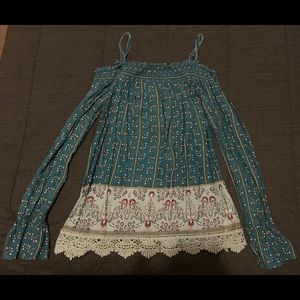 Long sleeve off the shoulder floral top